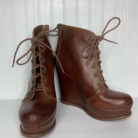 Steve Madden Shoes - Steve Madden Thronne Cognac Wedge Lace Up Boots